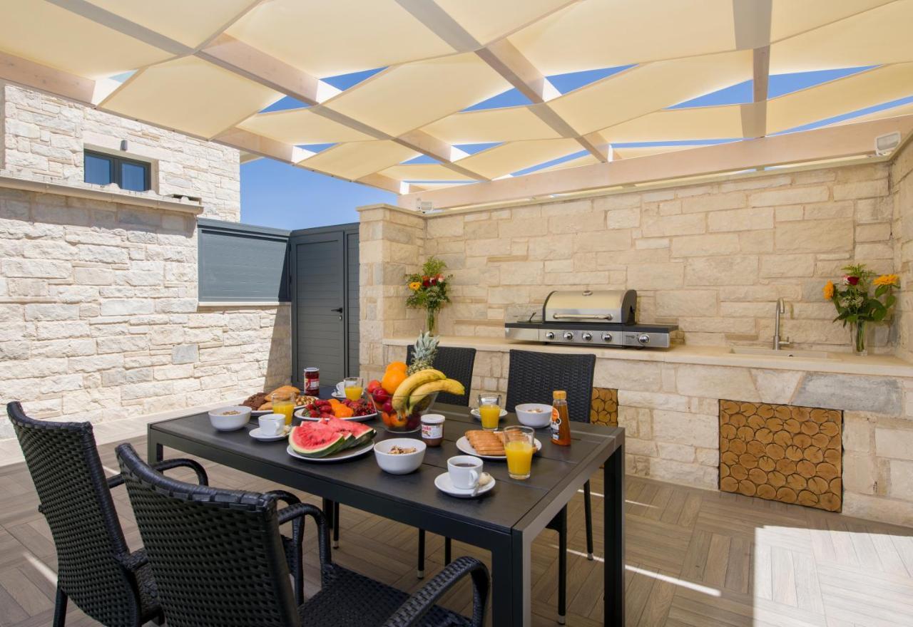 Twin'S Home Luxury Suites Alikianos Esterno foto